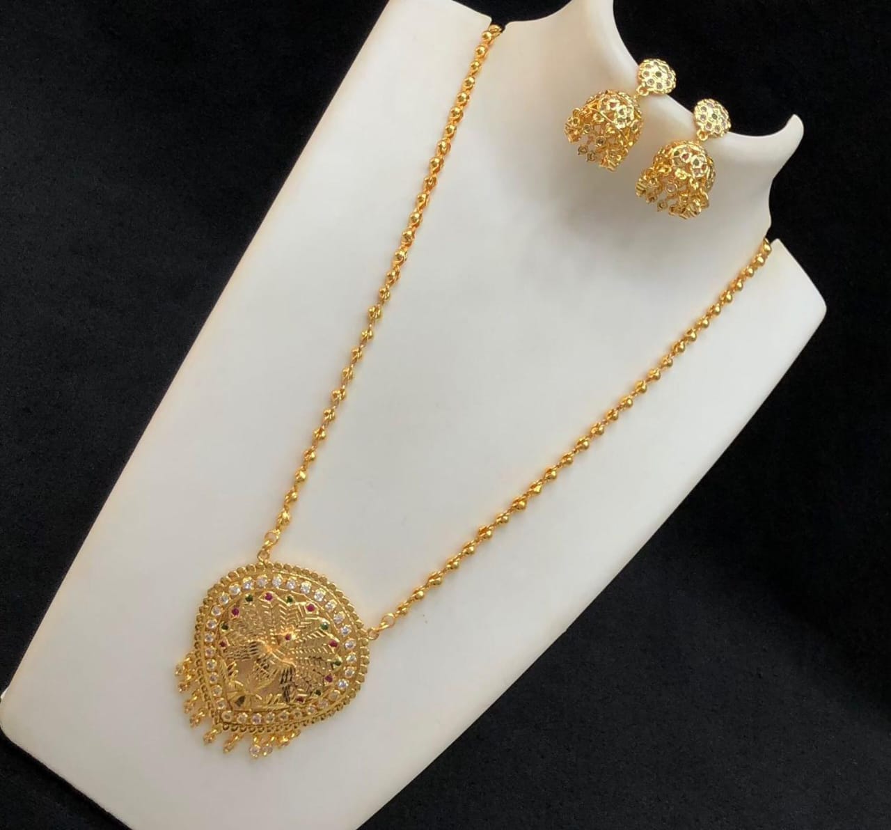 PEACOCK PARUPPU CHAIN
