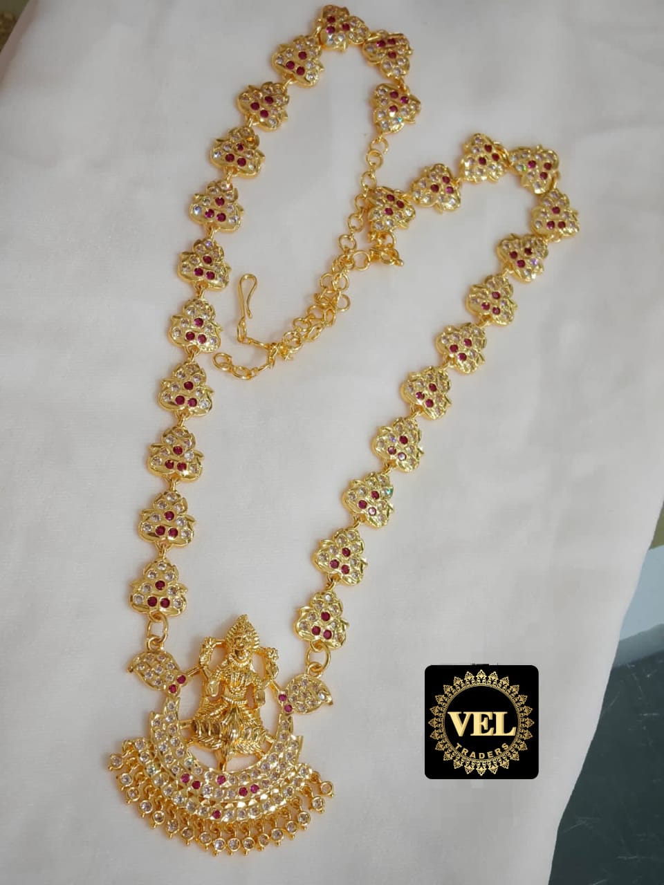 PENDANT CHAINS