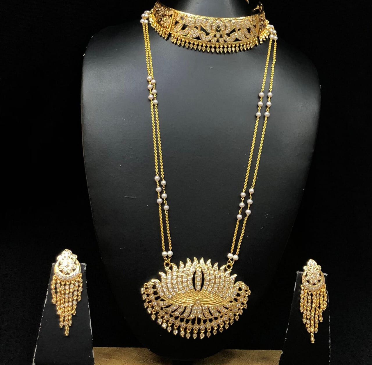 LOUTS CHAIN